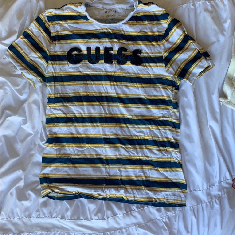 blue, white and gold guess t-shirt